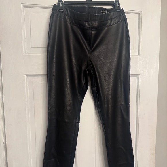 BlankNYC faux leather pull on leggings black womens size 29 - Picture 5 of 6